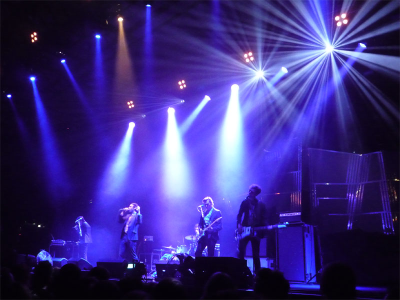 "Spector" - Vorband von Florence + the Machine in der Arena Treptow